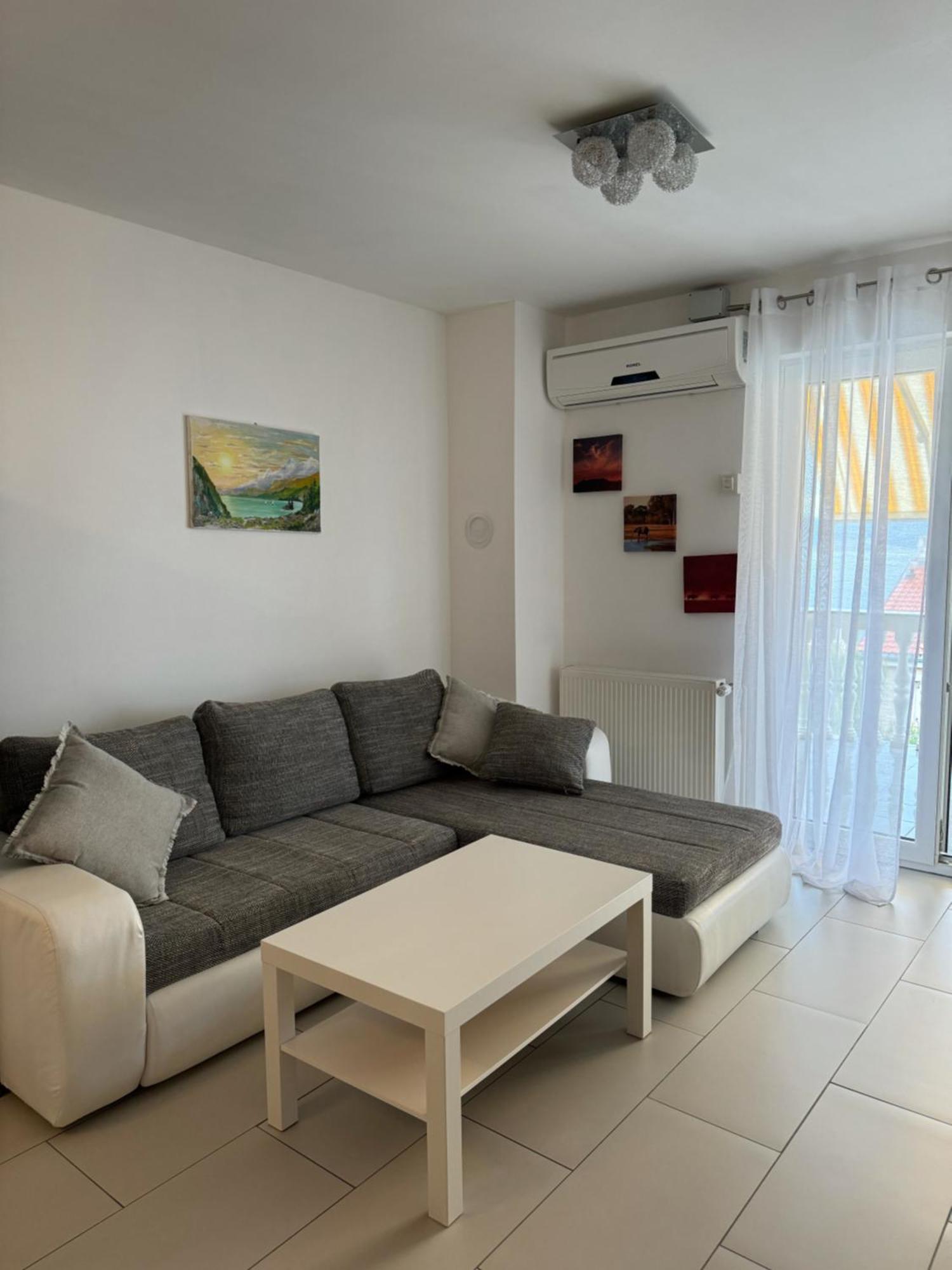 Haus Ella Apartment Novi Vinodolski Ngoại thất bức ảnh