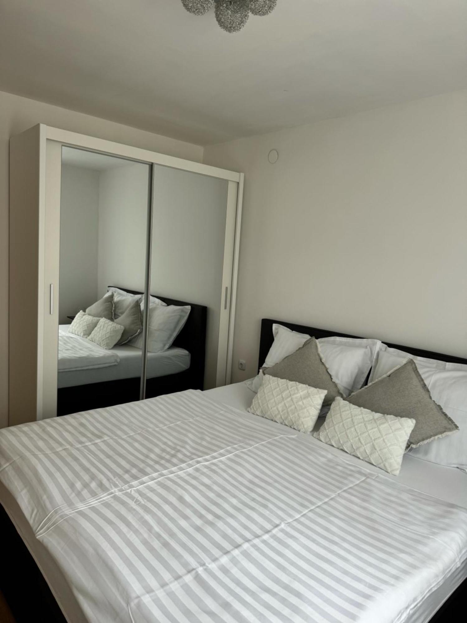 Haus Ella Apartment Novi Vinodolski Ngoại thất bức ảnh