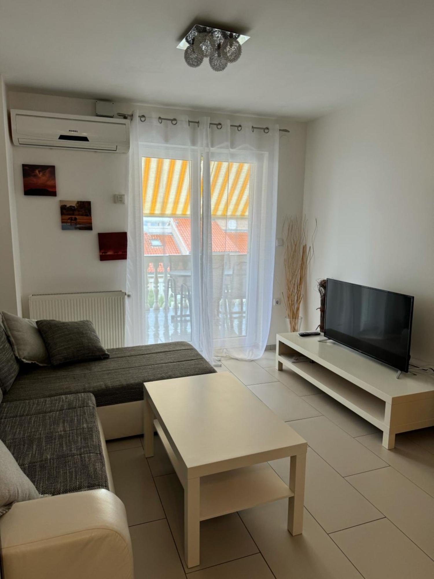 Haus Ella Apartment Novi Vinodolski Ngoại thất bức ảnh